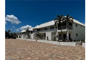 805 E Gulf Dr B4, Sanibel