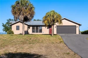 550 Caloosa Estates Dr, Labelle