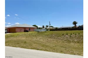 4517 7th Street, Lehigh Acres, FL 33971 - MLS#2026020436