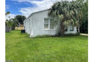 3835 Lake Street, Fort Myers, FL 33901 - MLS#2026020503