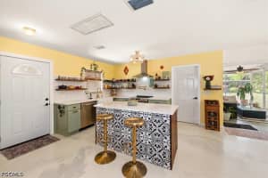 2431 N Westwood Dr, North Fort Myers, FL 33917, - MLS#2026020911