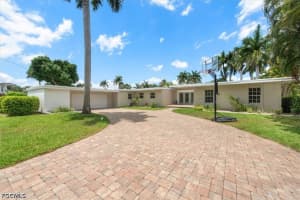 991 Aqua Lane, Fort Myers, FL 33919 - MLS#2026020983