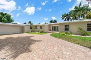 991 Aqua Lane, Fort Myers, FL 33919 - MLS#2026020983