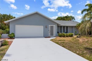 924 Se 21st Ln, Cape Coral