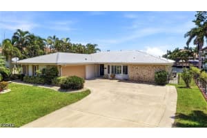 469 Bayshore Drive, Cape Coral, FL 33904 - MLS#2026021098