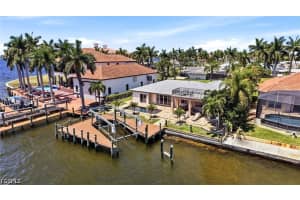 469 Bayshore Drive, Cape Coral, FL 33904 - MLS#2026021098