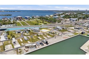19281 #32-33 San Carlos Boulevard, Fort Myers Beach, FL 33931 - MLS#2026021118
