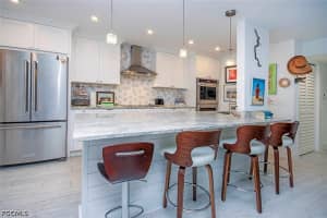 561 Periwinkle Way, Sanibel, FL 33957 - MLS#2026021167