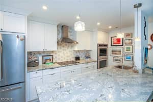 561 Periwinkle Way, Sanibel, FL 33957 - MLS#2026021167
