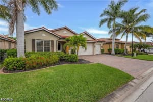 8720 Westwood Oaks Pl, Fort Myers