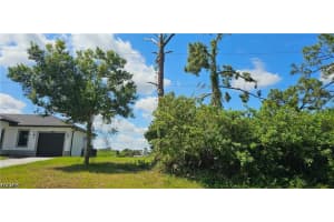 746 Chattman Street, Lehigh Acres, FL 33974 - MLS#2026021445
