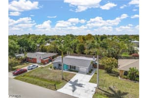 776 Entrada Drive, Fort Myers, FL 33919 - MLS#2026021464