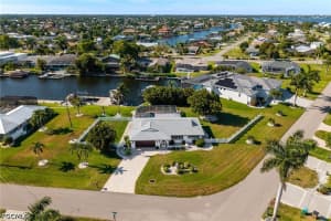 2025 Se 39th St, Cape Coral
