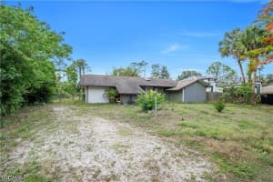 213 Lincoln Avenue, Lehigh Acres, FL 33936 - MLS#2026021583