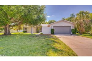 5657 Eichen Circle, Fort Myers, FL 33919 - MLS#2026021597