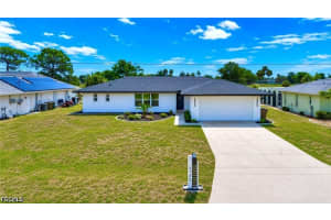 3745 Se 6th Ave, Cape Coral