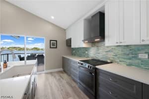 5100 Harborage Dr, Fort Myers