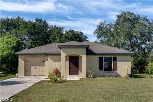 824 Umber Dr, Fort Myers