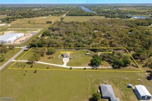 5535 COUNTY ROAD 78, Labelle, FL 33935 - MLS#2026022111