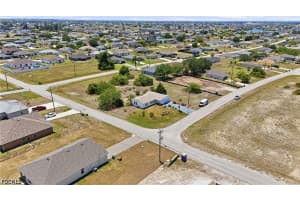 18 26TH Street, Cape Coral, FL 33993 - MLS#2026022312