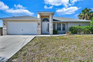 1338 Ne 33rd Ln, Cape Coral
