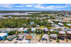 210 Fairweather Lane, Fort Myers Beach, FL 33931 - MLS#2026022362