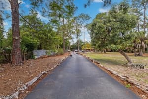 MLS# 2026022397, Naples, Florida 34117
