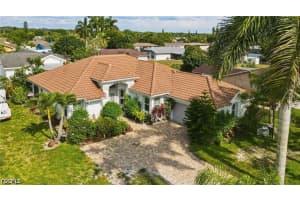 1700 43rd Terrace, Naples, FL 34116 - MLS#2026022463