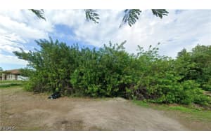 2614 37th Street, Lehigh Acres, FL 33976 - MLS#2026022524