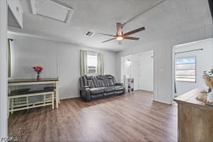 912 Hibiscus Lane, North Fort Myers, FL 33903 - MLS#2026022540