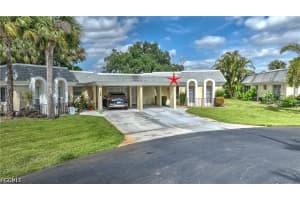 9 Park Lane Circle, Lehigh Acres, FL 33936 - MLS#2026022573