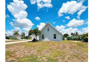 429 44th Street, Cape Coral, FL 33914 - MLS#2026022915