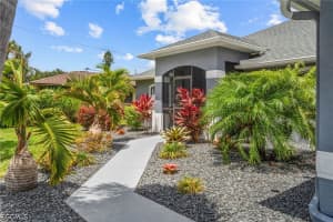 203 14th Court, Cape Coral, FL 33990 - MLS#2026022979