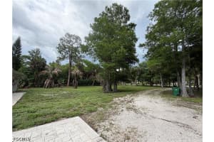 281 8th Street, Naples, FL 34117 - MLS#2026023045