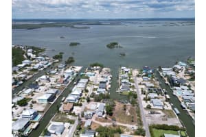 175 Bahia Viaduct, Fort Myers Beach, FL 33931 - MLS#2026023063