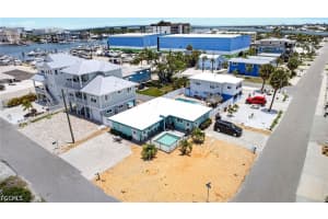 412 Harbor Court, Fort Myers Beach, FL 33931 - MLS#2026023094