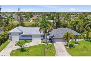 4304 Ne 23rd Pl, Cape Coral