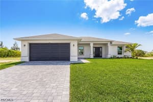 1723 Ne 1st Ave, Cape Coral