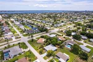 5240 Versaille Court, Cape Coral, FL 33904 - MLS#2026023335