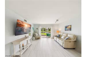 300 Valley Stream Drive, Naples, FL 34113 - MLS#2026023355