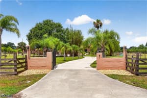 6670 Pangola Road, Fort Myers, FL 33905 - MLS#2026023389