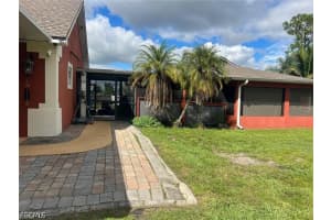 3914 4th Street, Lehigh Acres, FL 33971 - MLS#2026023634