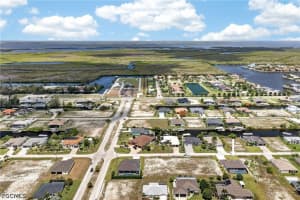 817 38th Place, Cape Coral, FL 33993 - MLS#2026023784