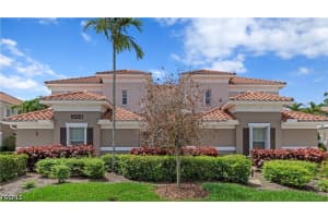 10351 Glastonbury Cir 201, Fort Myers