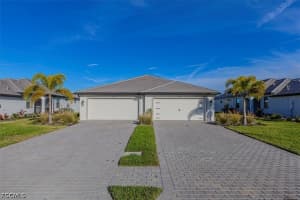 19504 Hinkley Dr, Estero 19504 Hinkley Dr, Estero