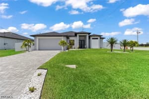 1 8th Terrace, Cape Coral, FL 33993 - MLS#2026024213