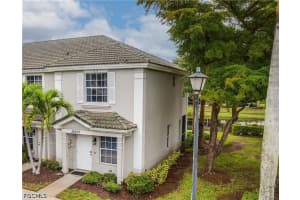 10053 Poppy Hill Dr, Fort Myers