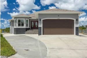 4885 E Riverside Dr, Fort Myers