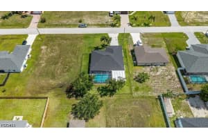 613 14th Terrace, Cape Coral, FL 33993 - MLS#2026024364