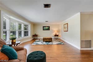1347 Oaklawn Court, Fort Myers, FL 33919 - MLS#2026024596